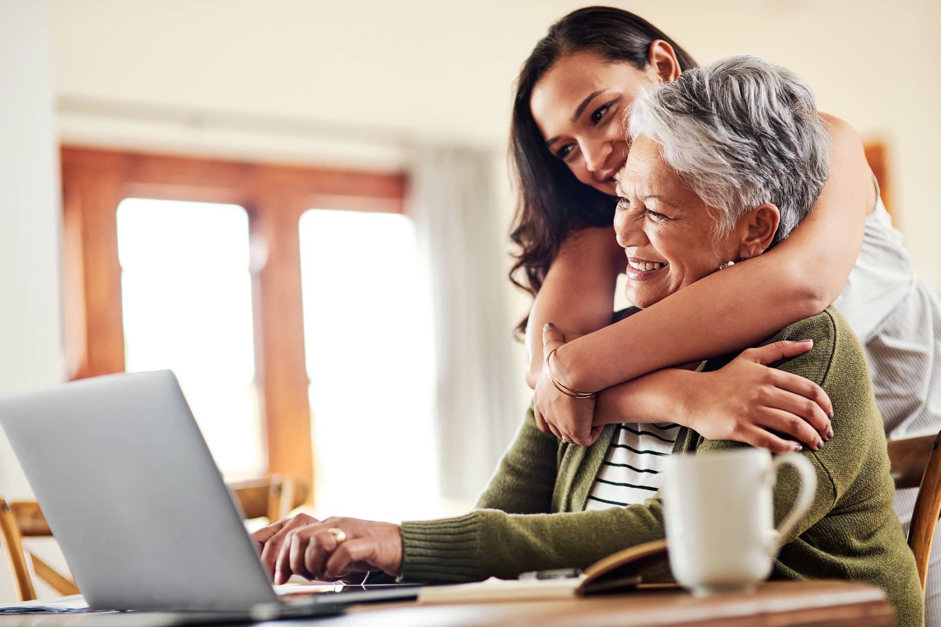 two people on computer looking for small business insurance Texas